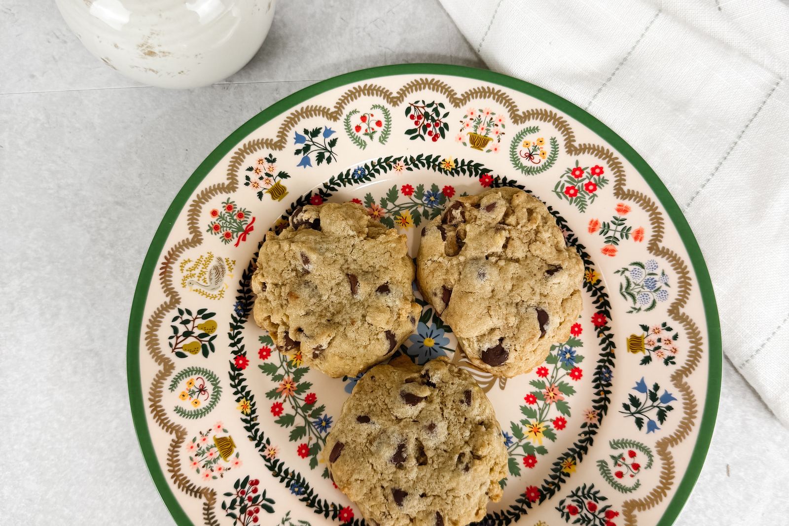 Bakery-Style Chocolate Chip Cookies