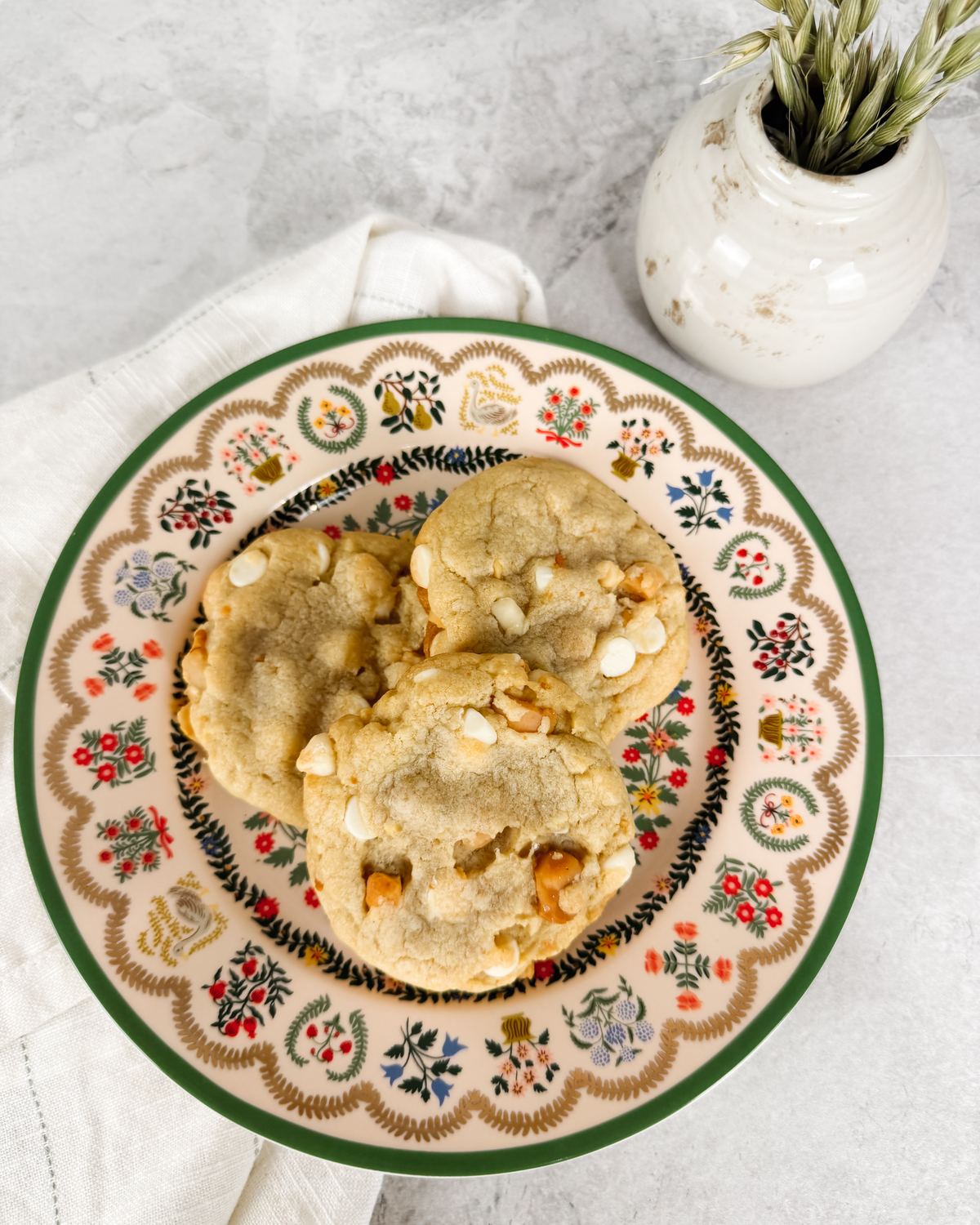 White Chocolate Macadamia Cookies